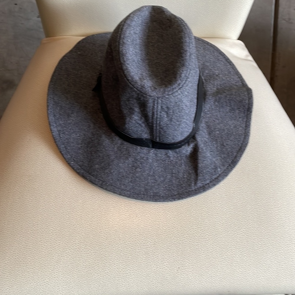 Gray hat - Picture 2 of 3